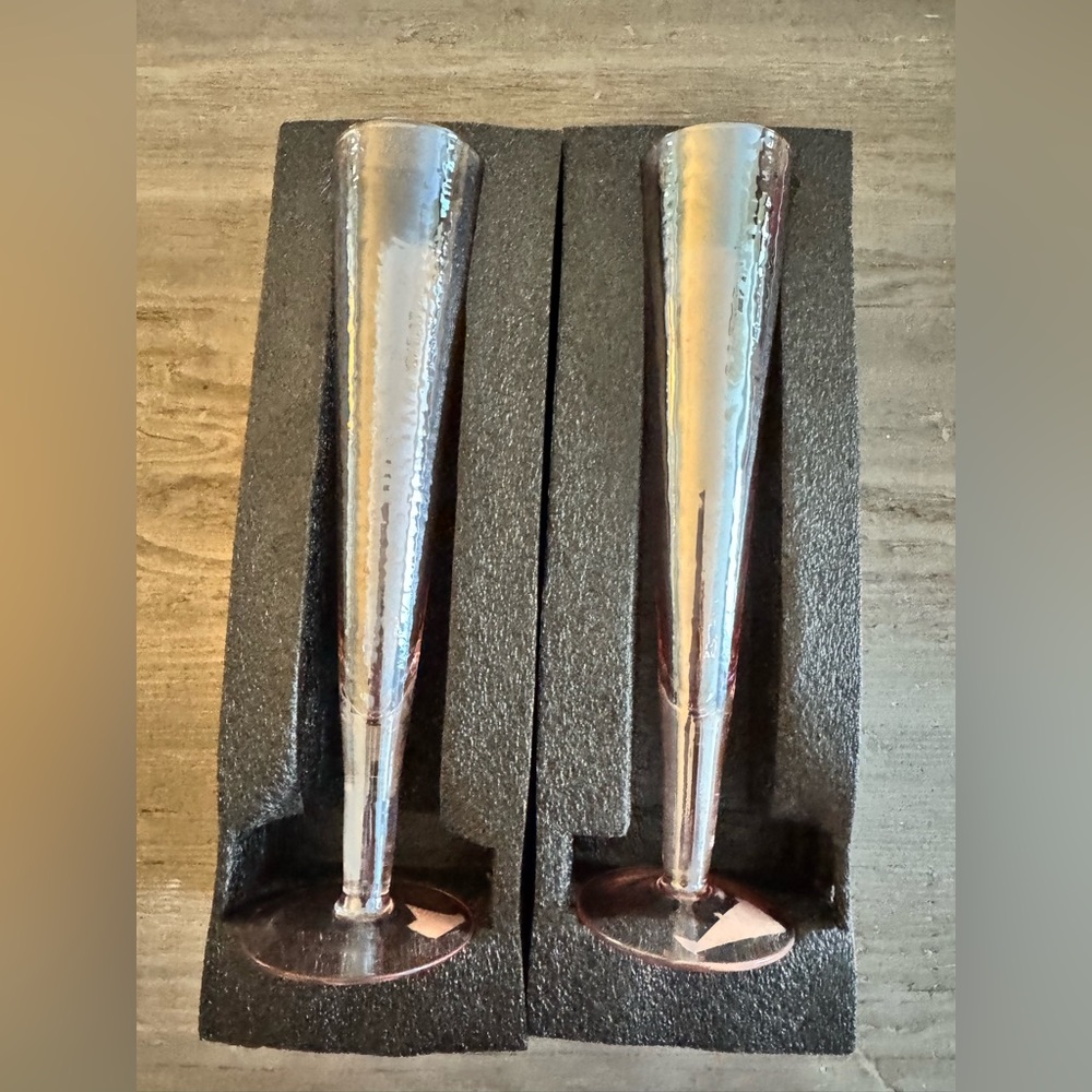NWT Elegant Pink Champagne Flutes